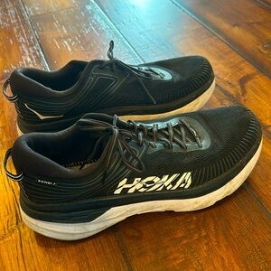 Men’s running/athletic shoes